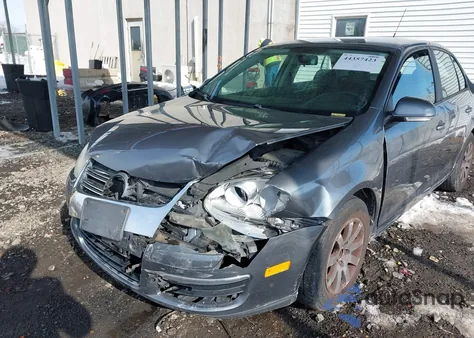 2008 Volkswagen Jetta S z USA, uszkodzony, nr VIN 3VWJZ71K38M092536